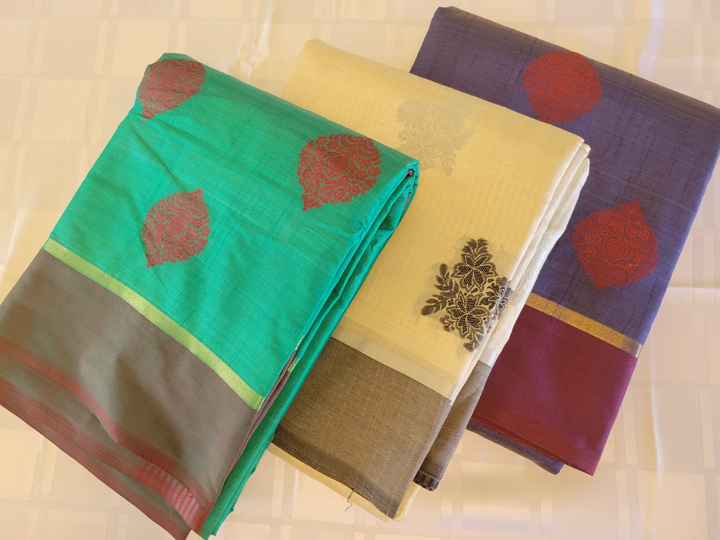 sarees image indicator(6)