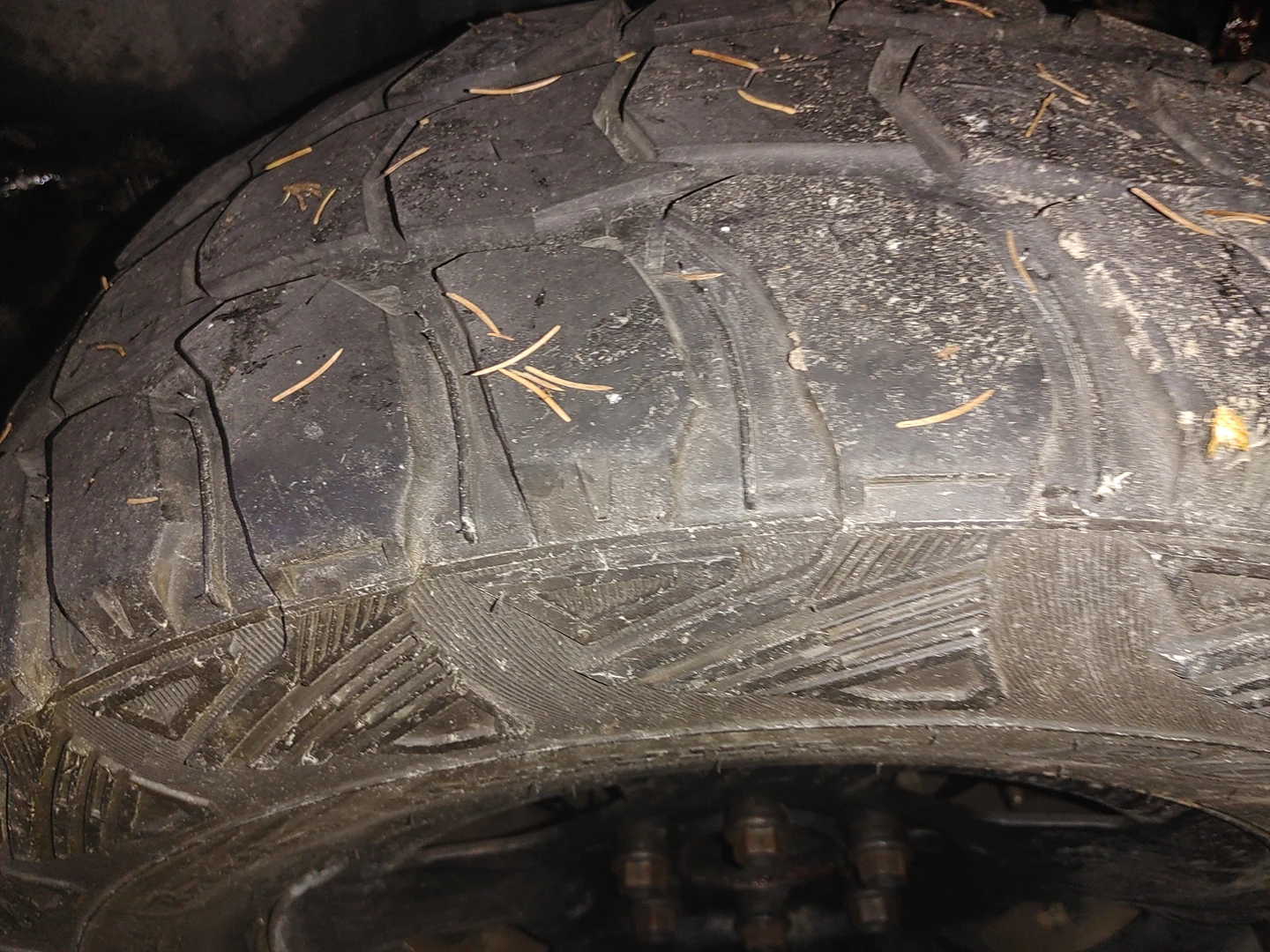 265 70 17 mt tire set kumho - photo 2