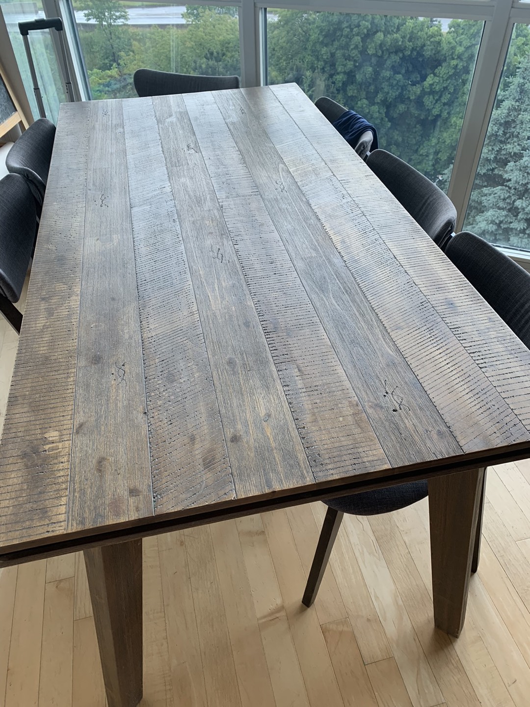 Structube dinning Table with 5 chairs - photo 3