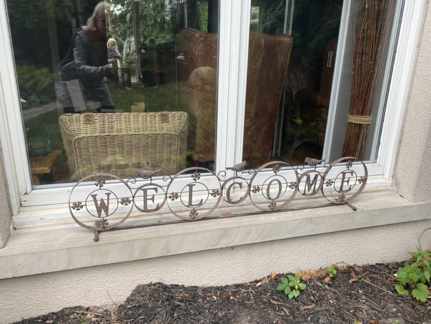 Metal WELCOME sign thumbnail