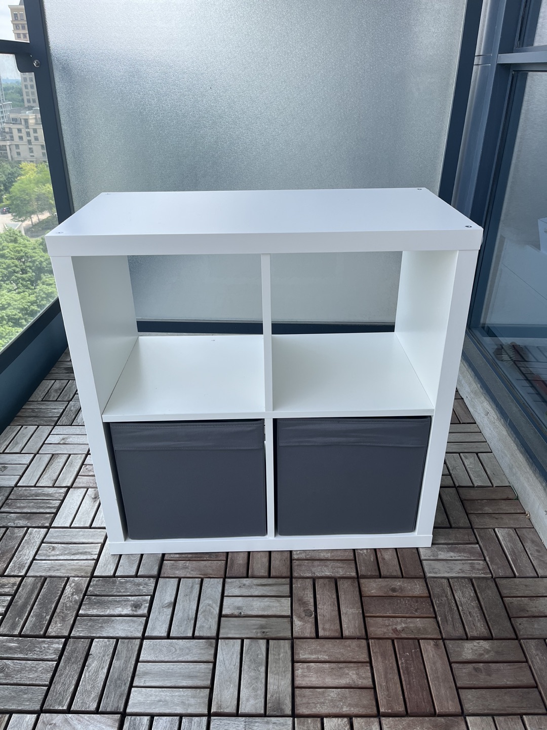 IKEA Kallax white 2x2 shelves *LIKE NEW*