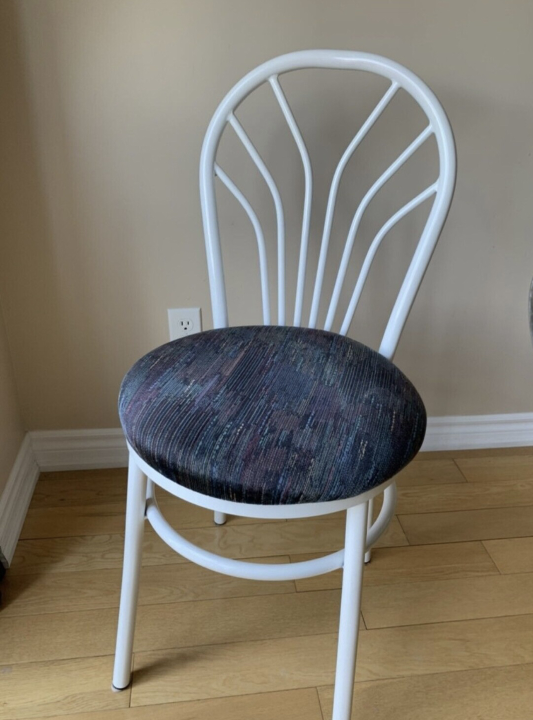 Dining Chairs - photo 2