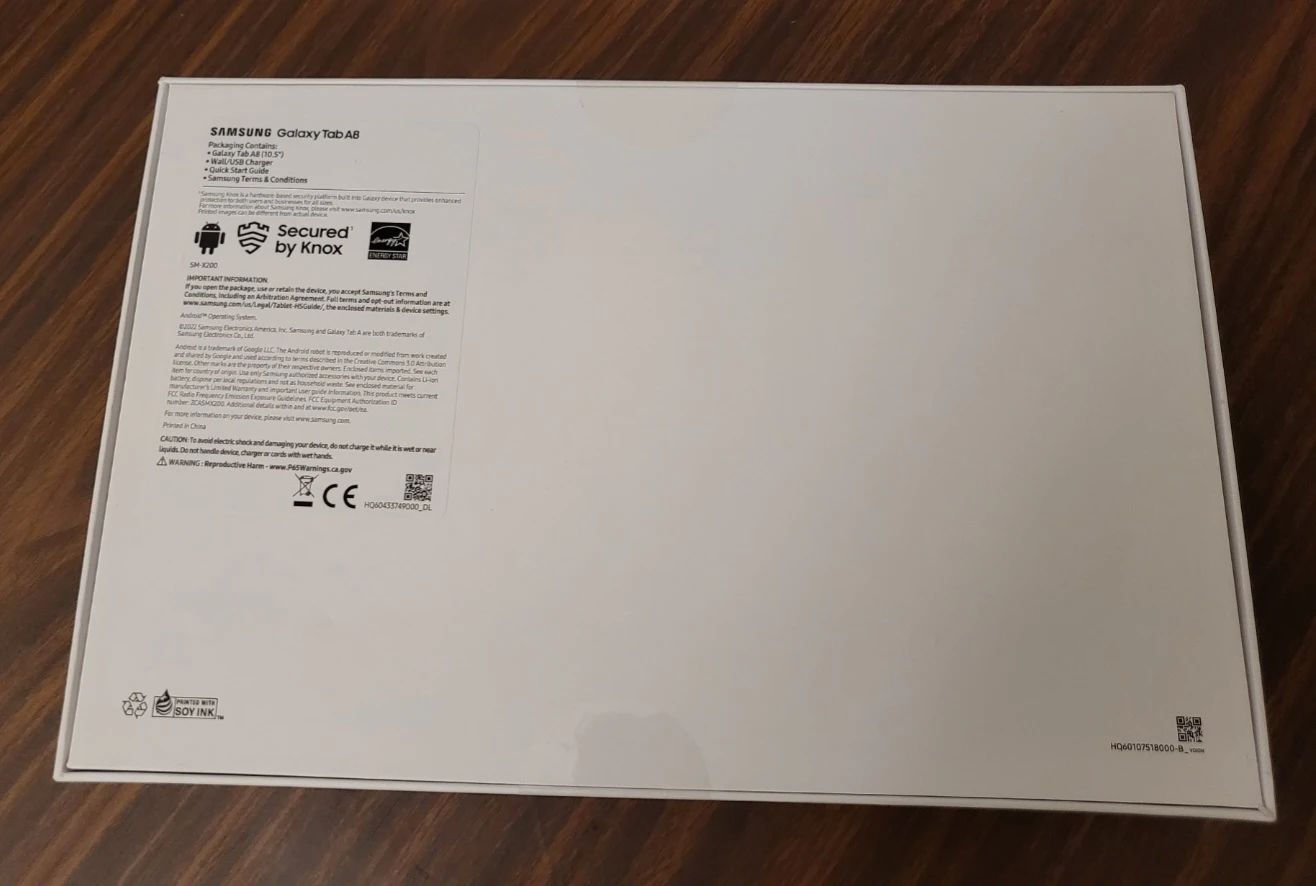 Brand new Samsung Galaxy A8 tab 32G - photo 2