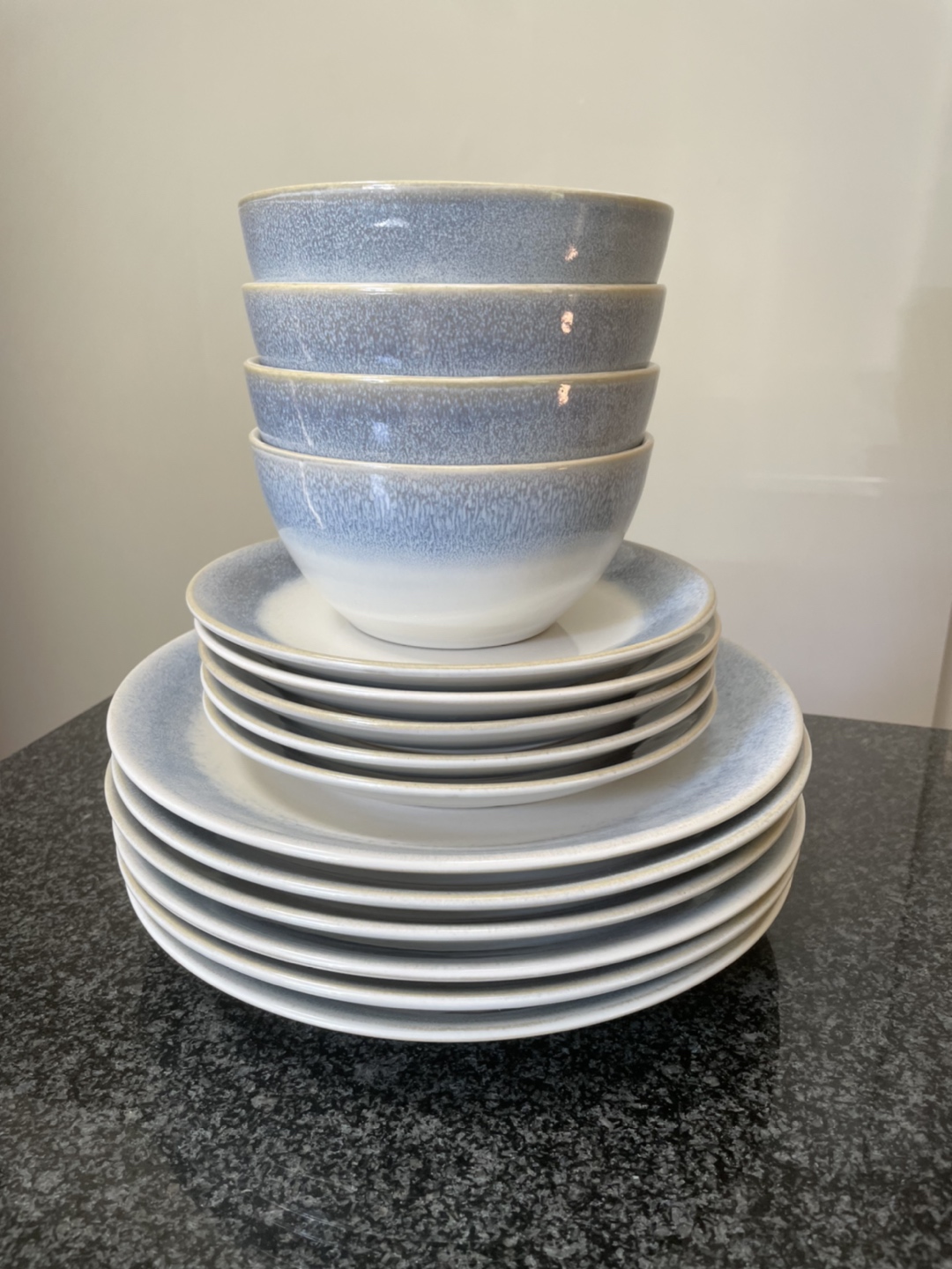 Dinnerware set