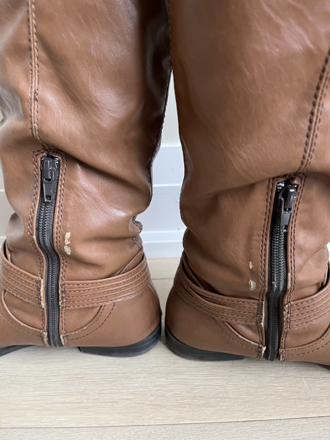 Brown knee high boots (38) image indicator(2)