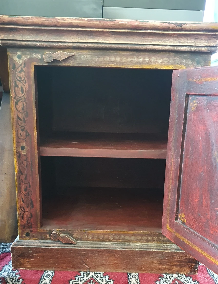 night stand / side tables - photo 3