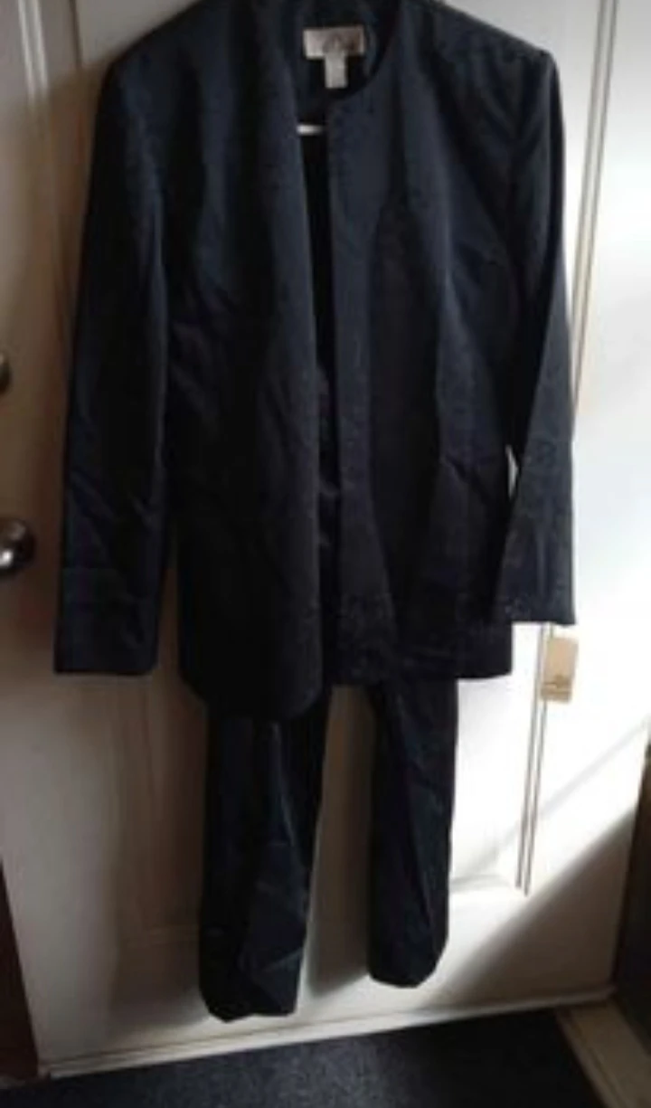 *NEVER WORN* Women's 3 piece satin and brocade black dress thumbnail