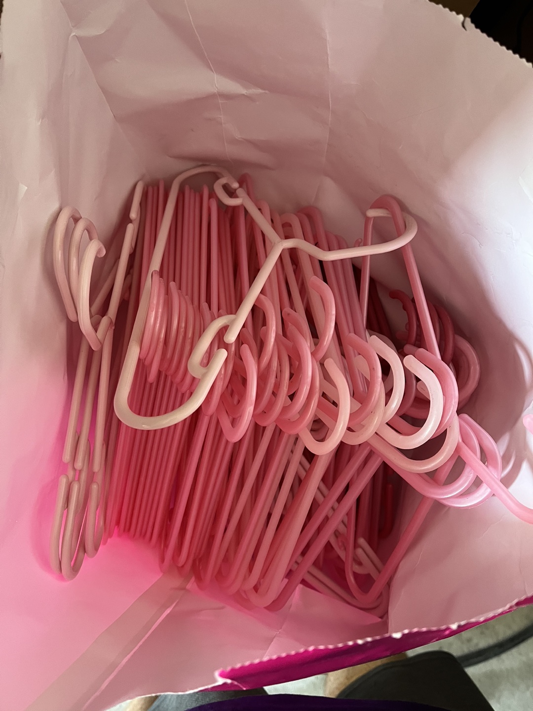 Children’s clothing hangers - pink thumbnail