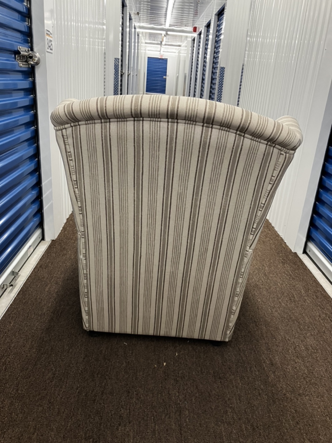 Wingback chair - photo 2