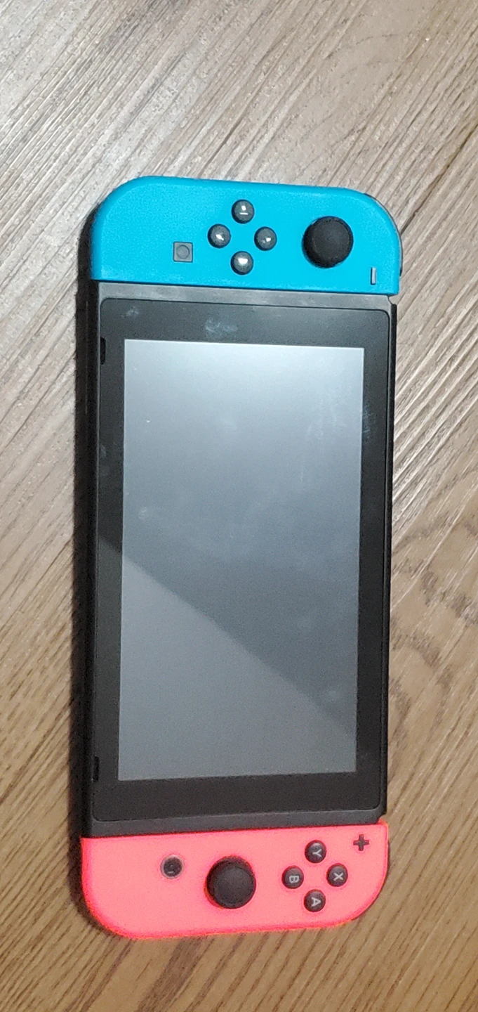 Nintendo Switch - photo 2
