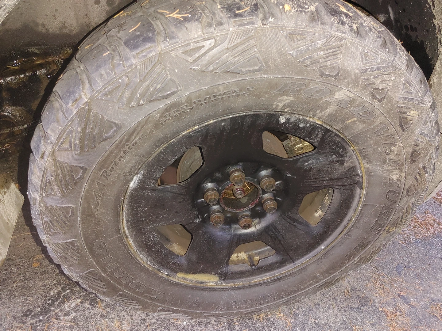 265 70 17 mt tire set kumho
