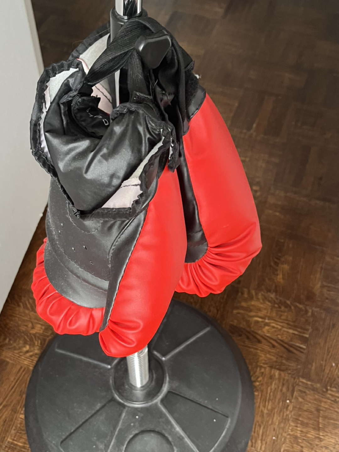 Bicycle and boxing for sale each 100$ image indicator(4)