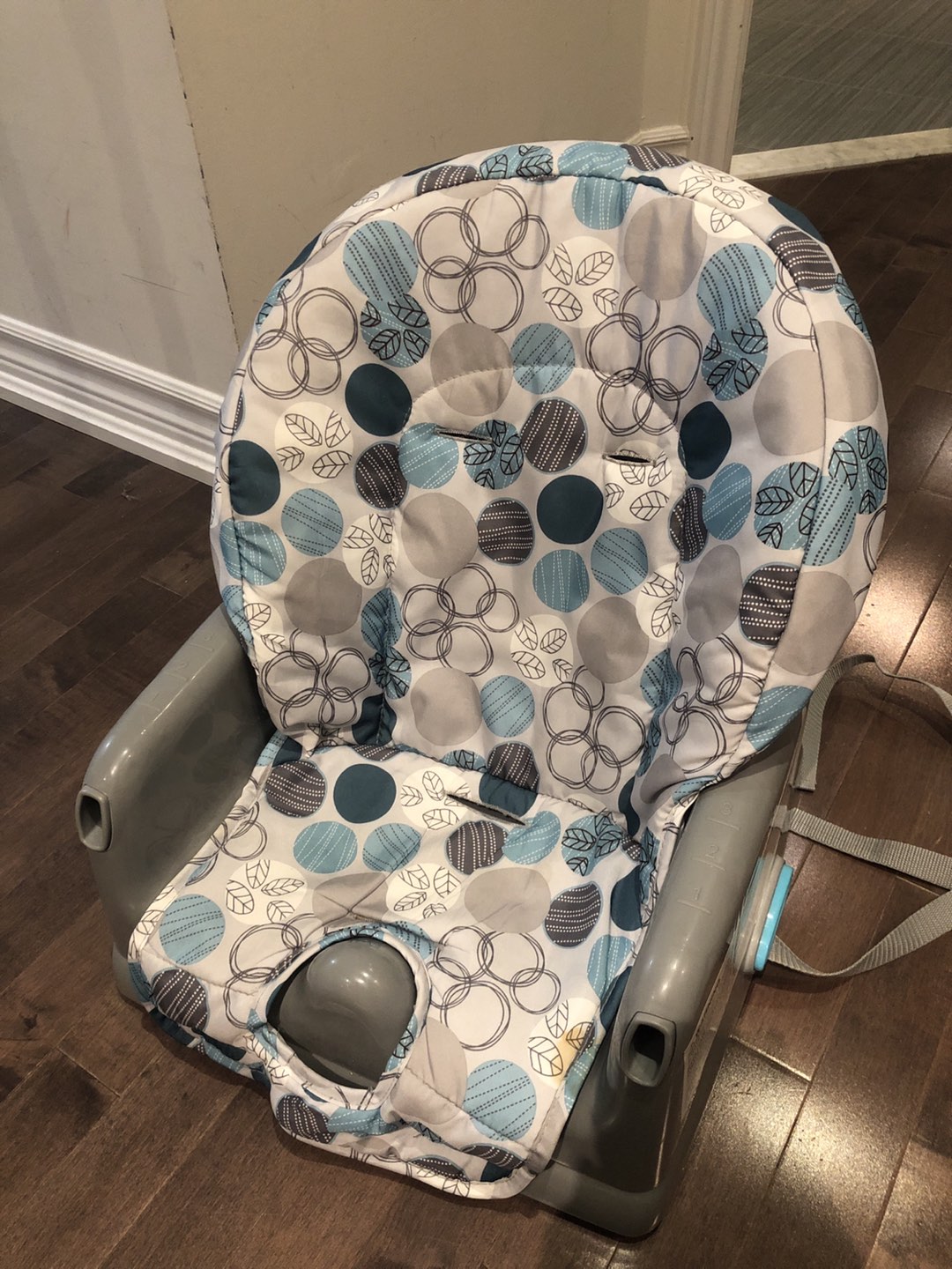 Toddler high chair - photo 3