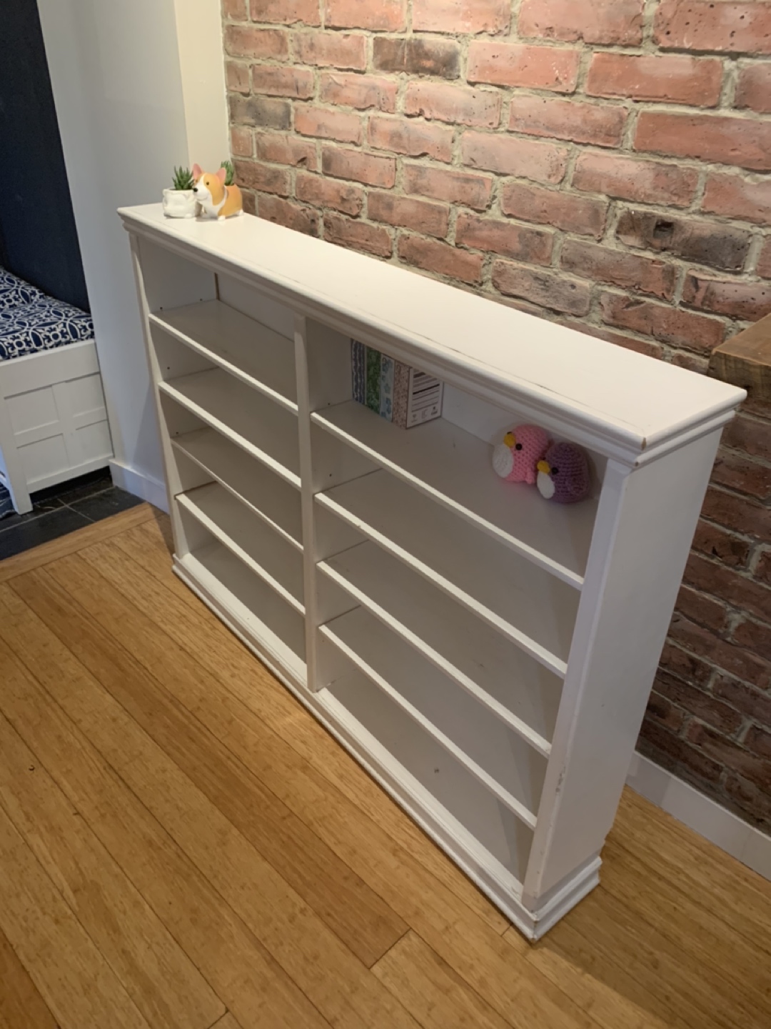White bookshelf - photo 2