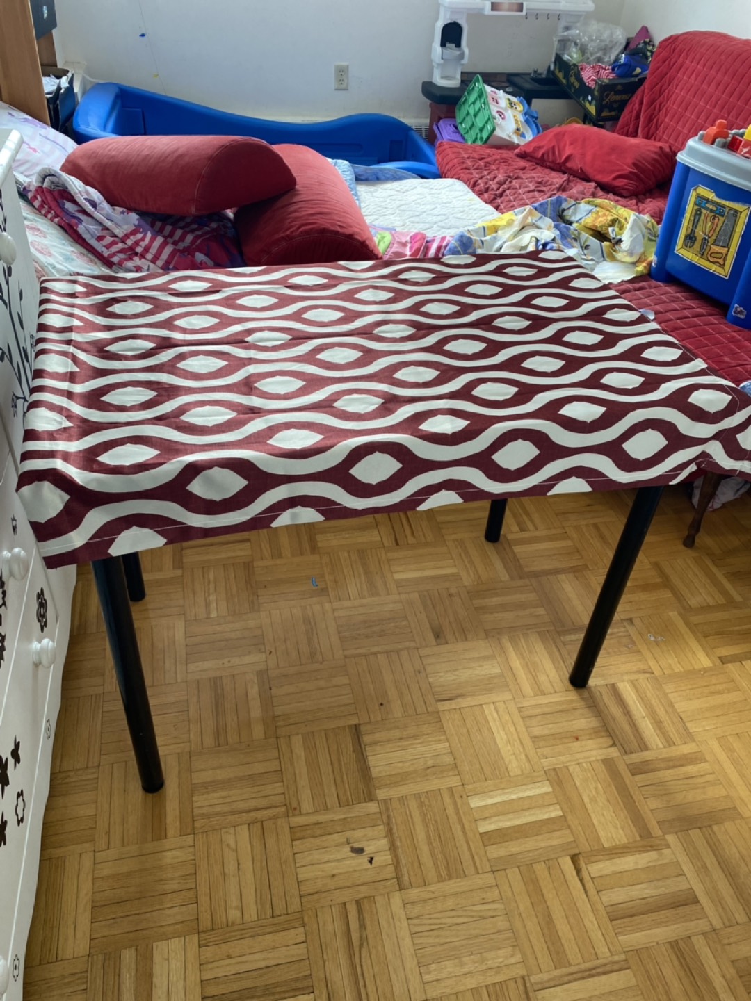 Table and chair - photo 2