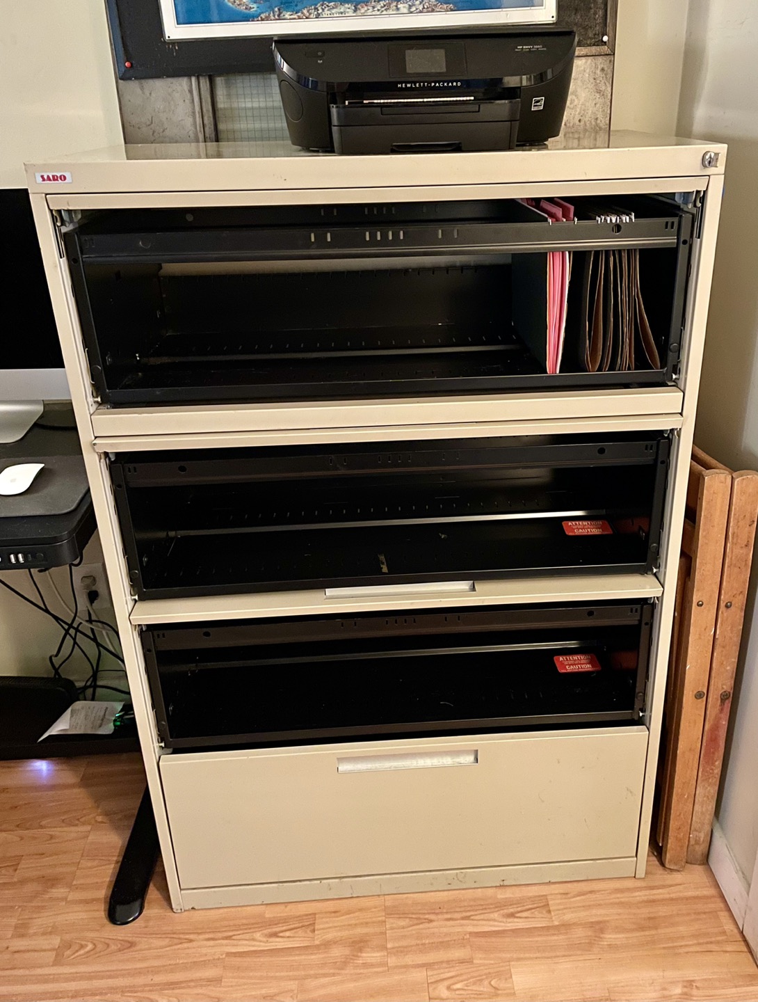Lateral 4-Drawer LOCKABLE FILING CABINET - photo 2