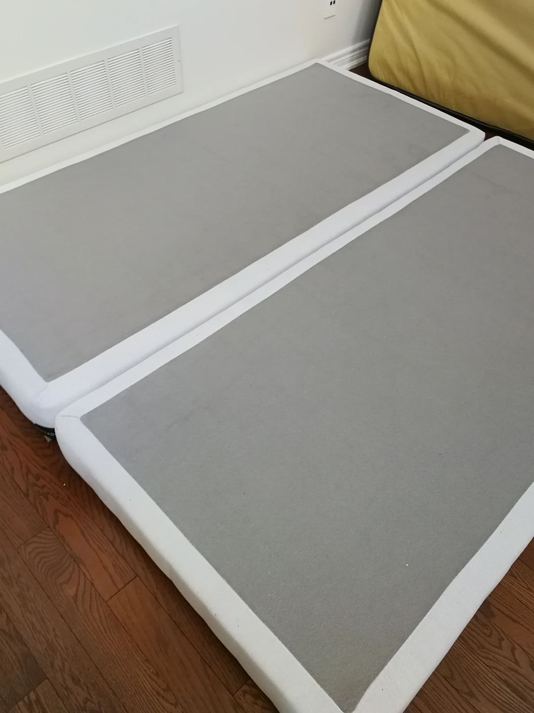 #freecycle Kingsdown low profile split box spring - photo 2