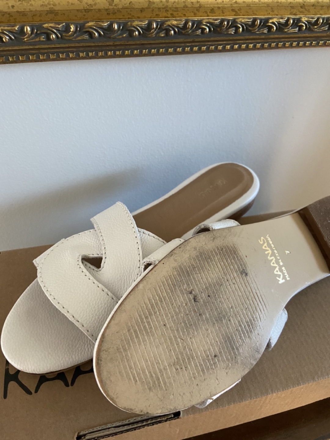 KAANAS Shoes - retails for over $150 - photo 4