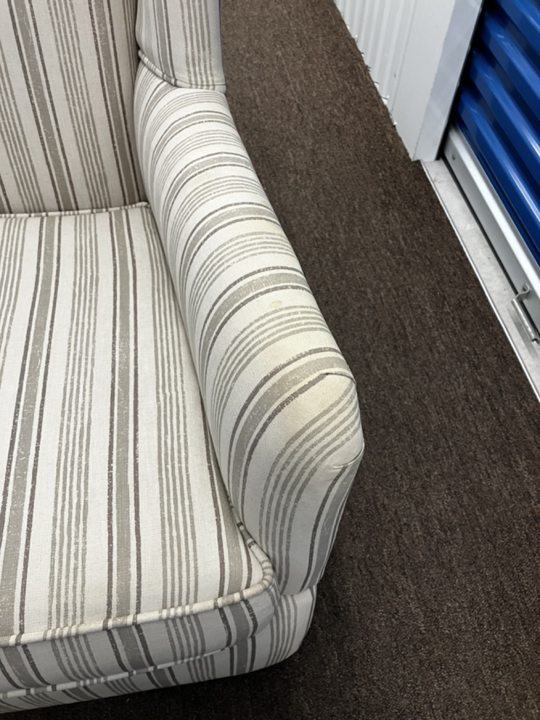 Wingback chair - photo 4
