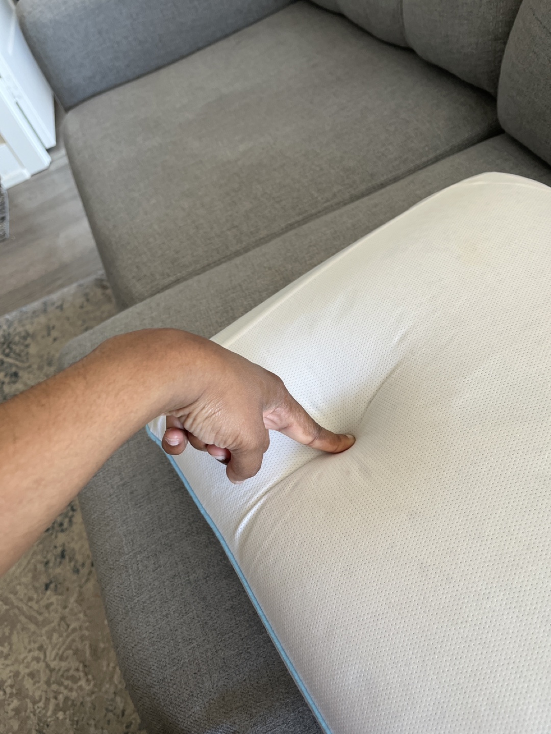 Memory foam pillow - photo 3