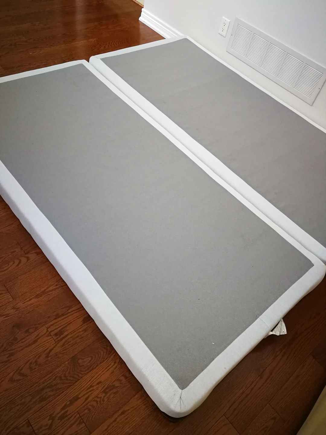 #freecycle Kingsdown low profile split box spring - photo 3
