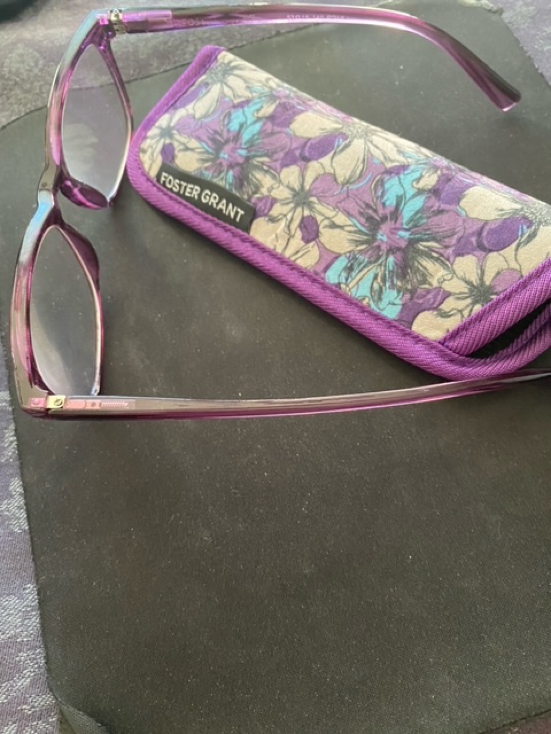 Reading glasses 2 in great condition with case . Each $10