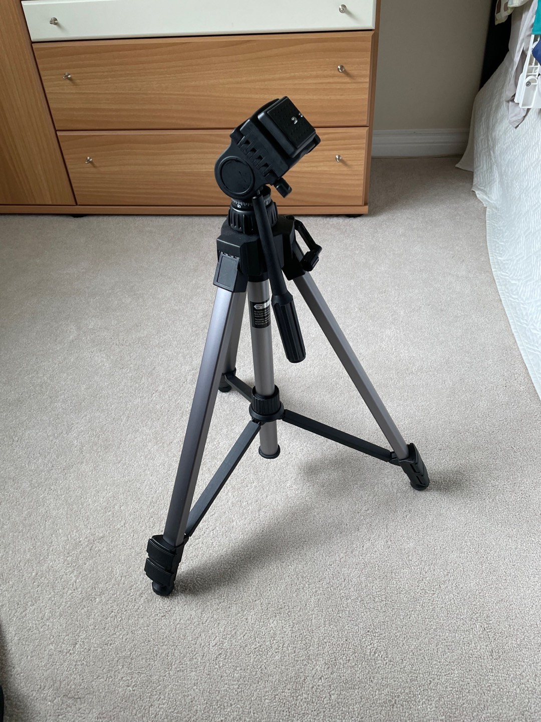 Kynio Camera tripod *Moving Sale* thumbnail