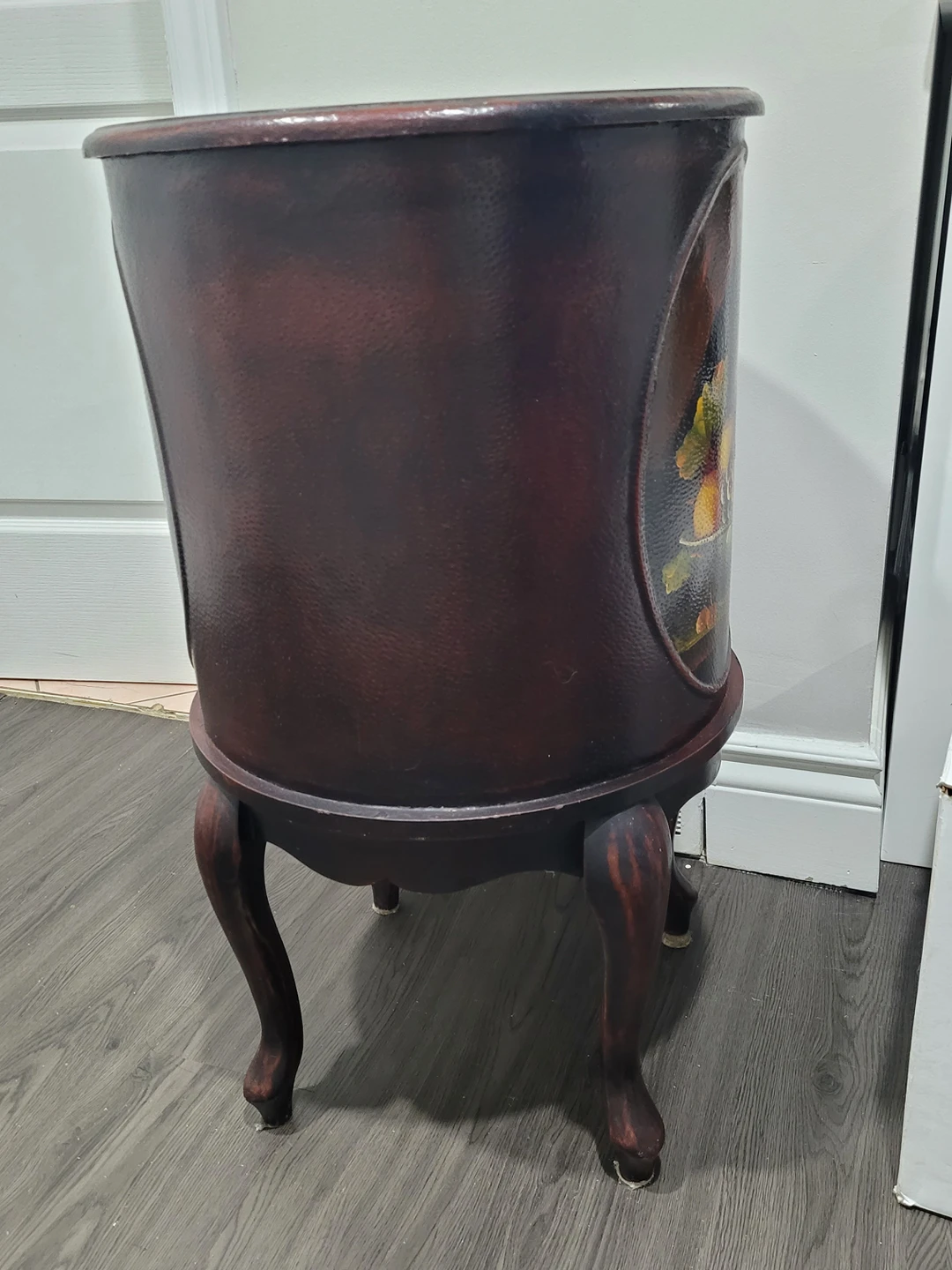 Antique Drum End Table image indicator(2)