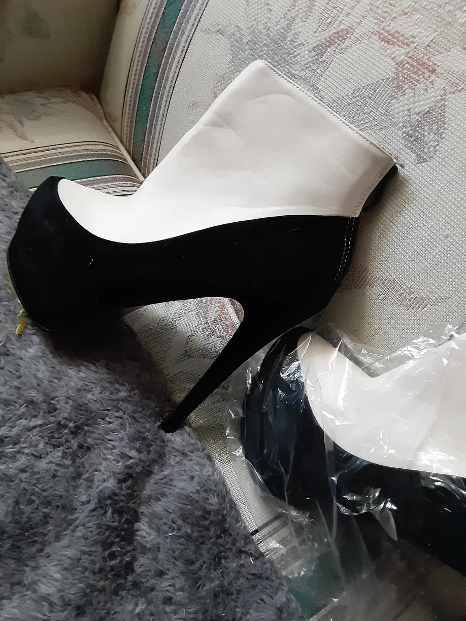 2 pairs of boots thumbnail