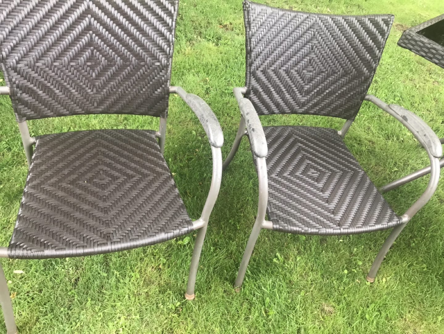 Patio table and chairs - photo 3