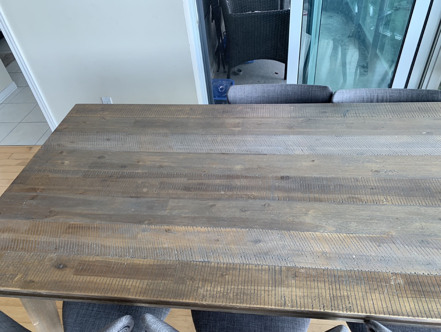 Structube dinning Table with 5 chairs - photo 4