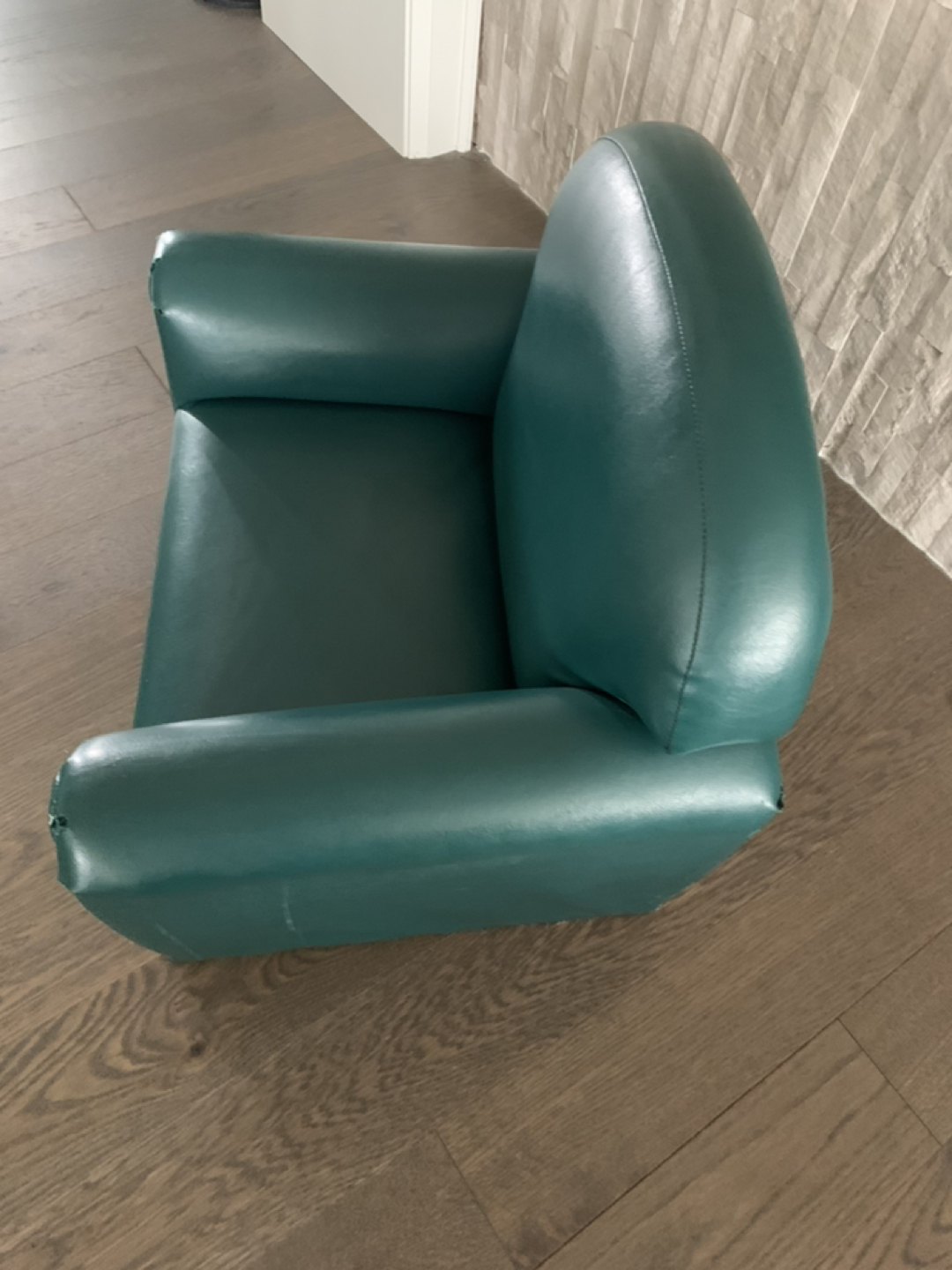 Children’s Faux leather armchair forest green image indicator(3)