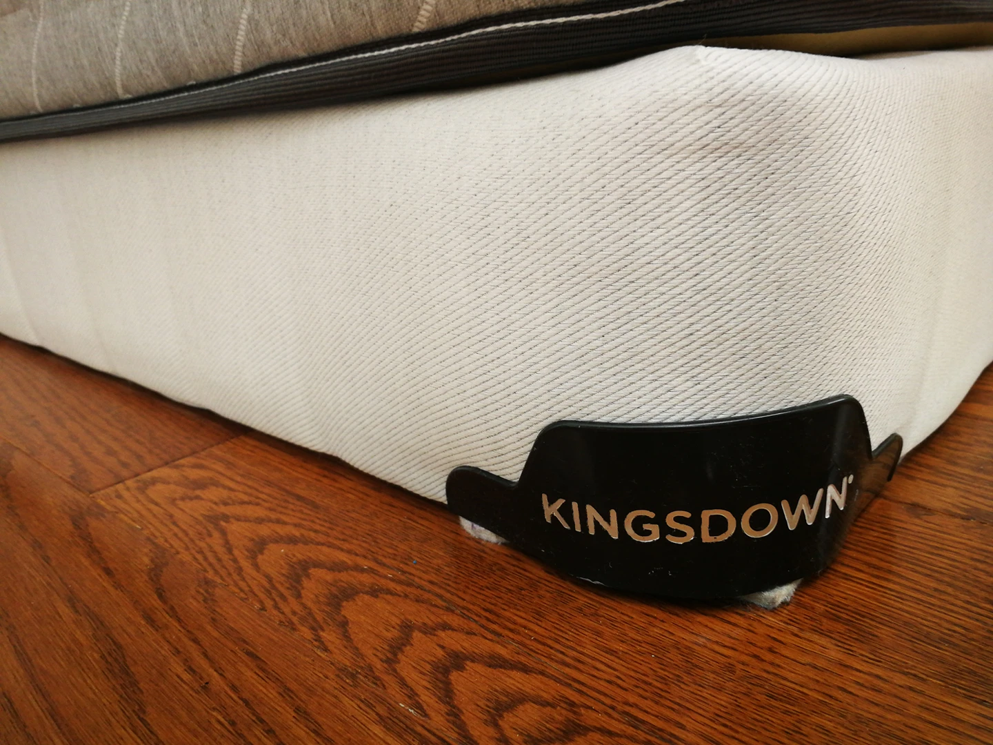 #freecycle Kingsdown low profile split box spring - photo 5