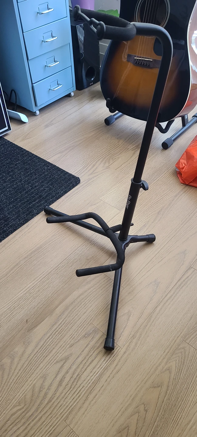 On- stage Classic Tubular Guitar stand