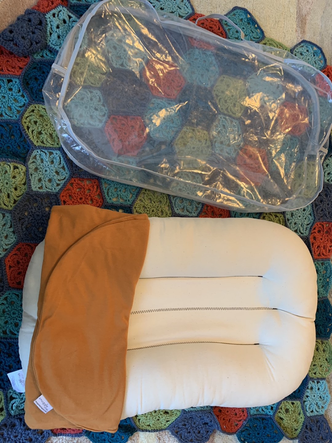 Snuggle me Infant Lounger with cover