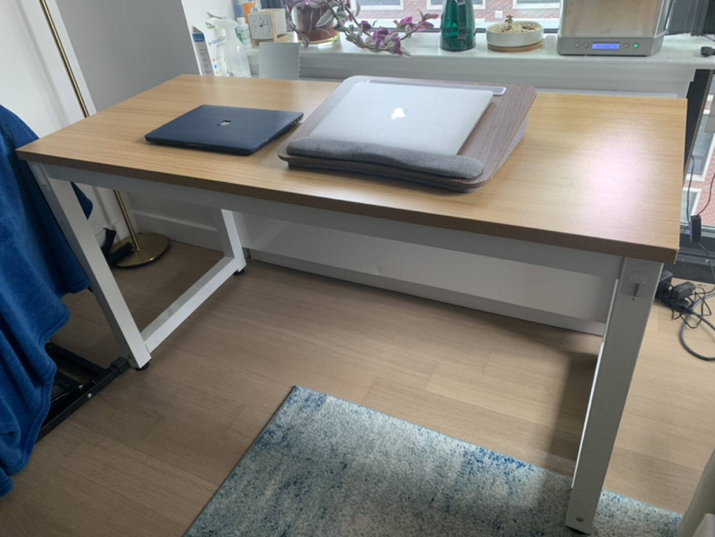 Desk!