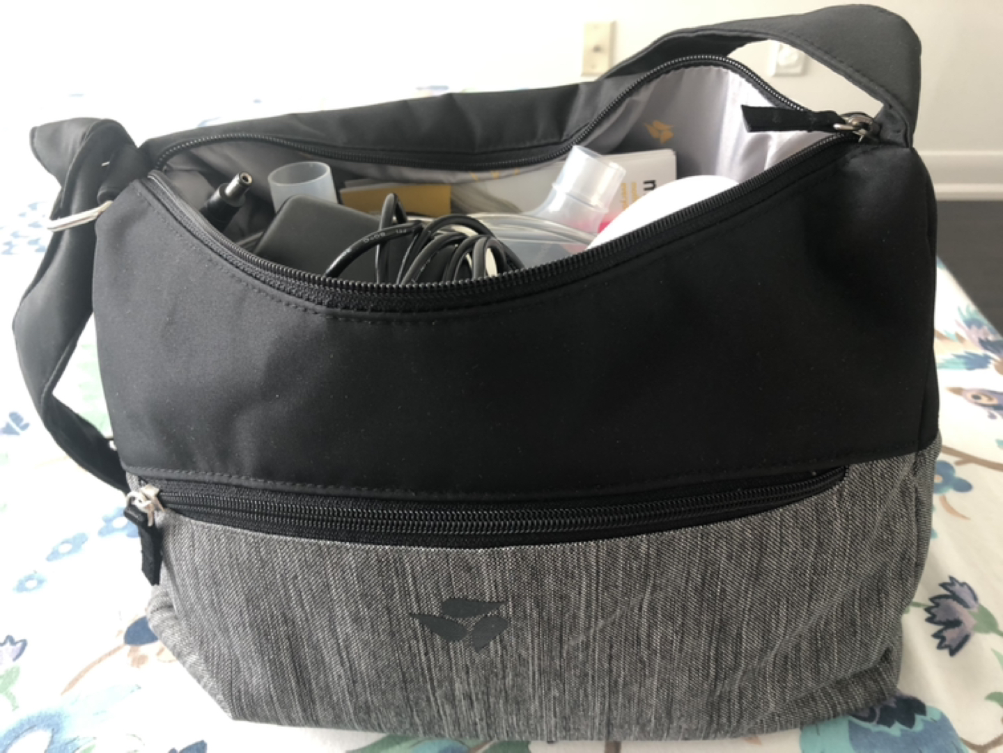 Medela pump in style Breast pump thumbnail