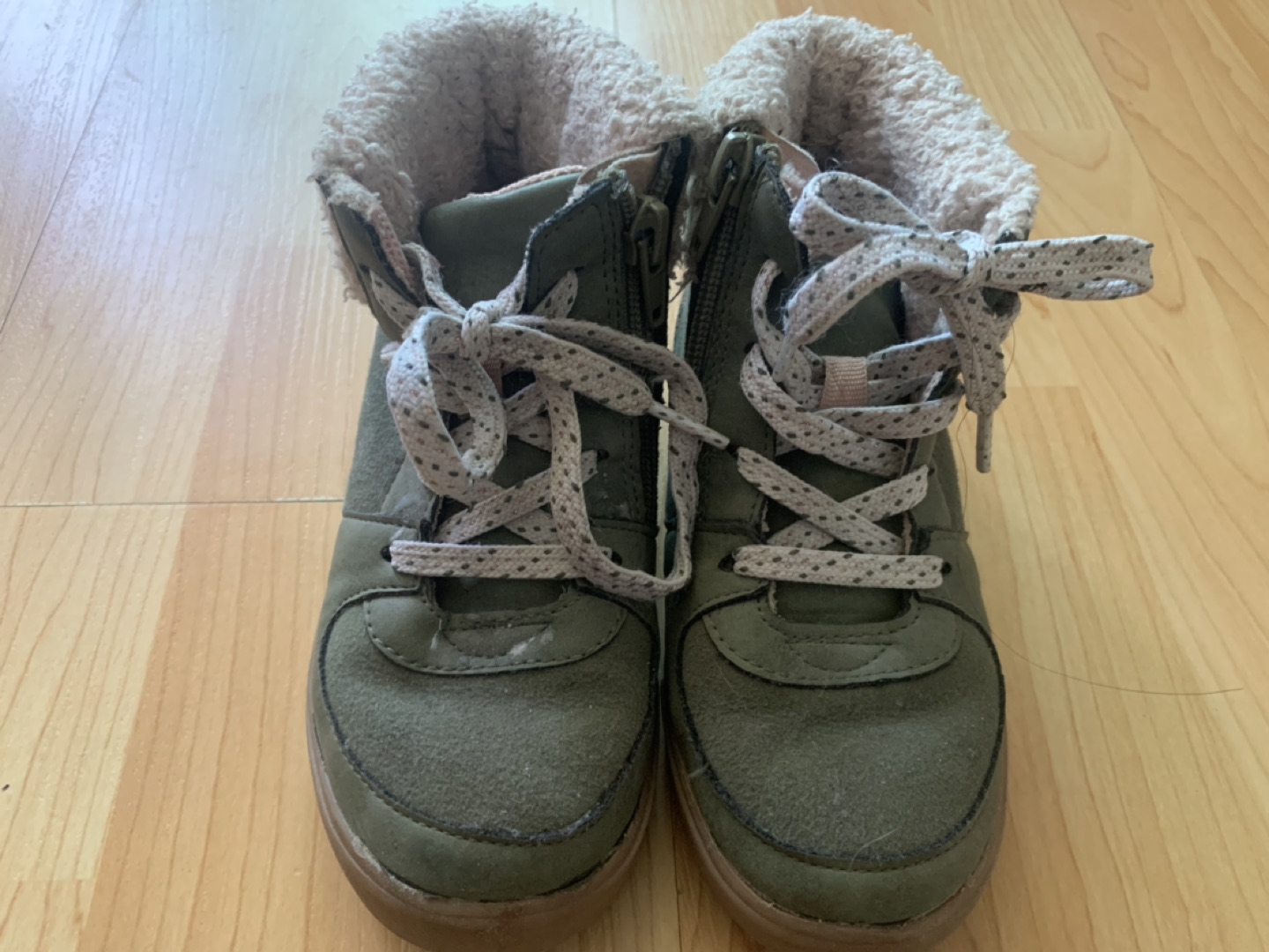 Oshkosh boots size 11