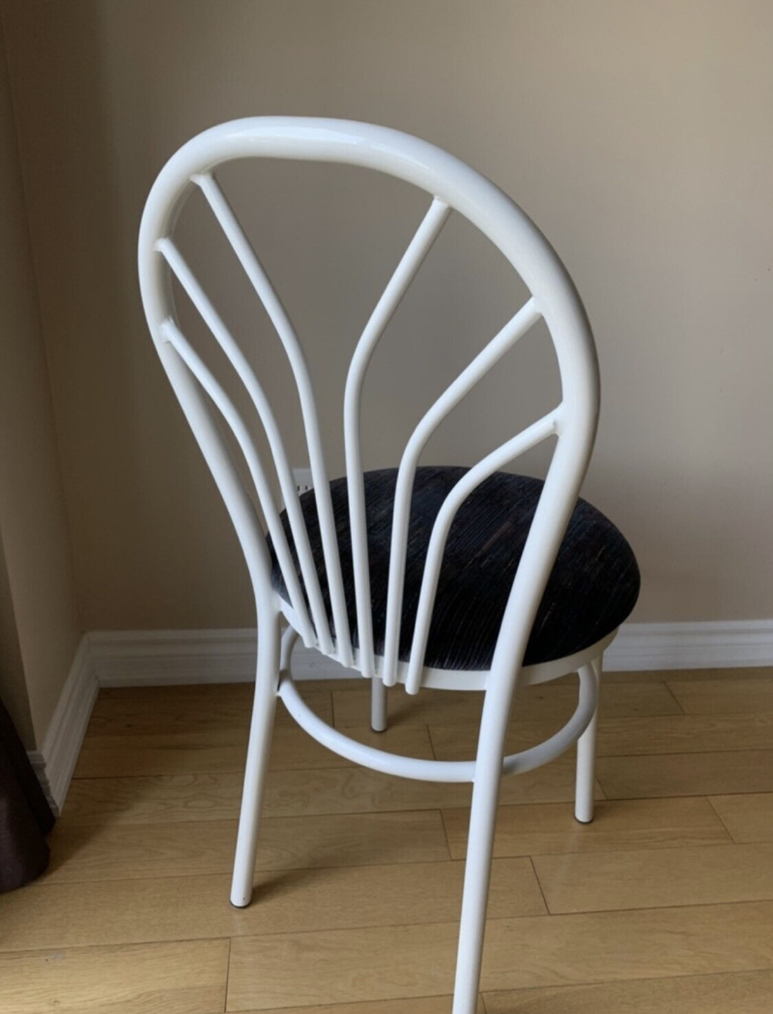 Dining Chairs - photo 4