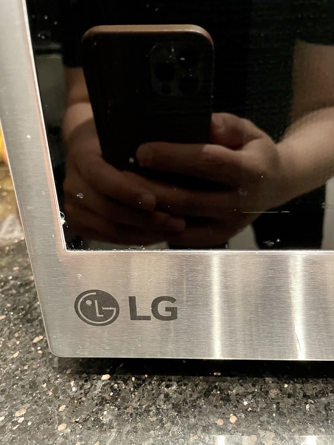 LG Microwave Oven - photo 5