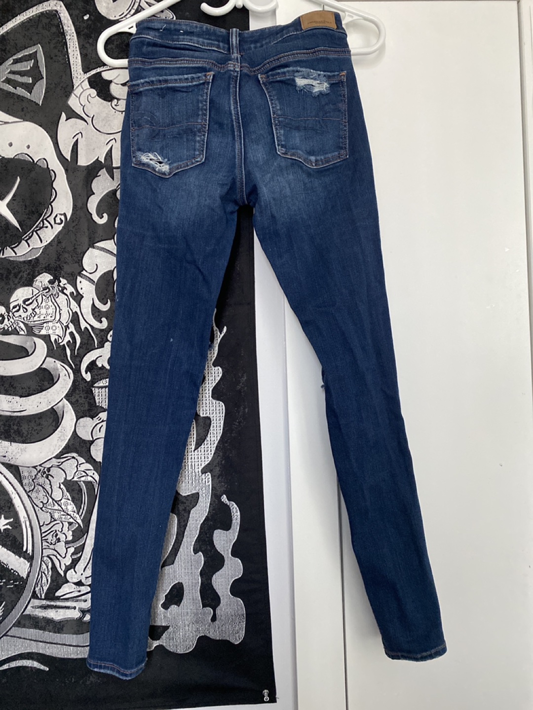 American Eagle Skinny Jeans image indicator(2)