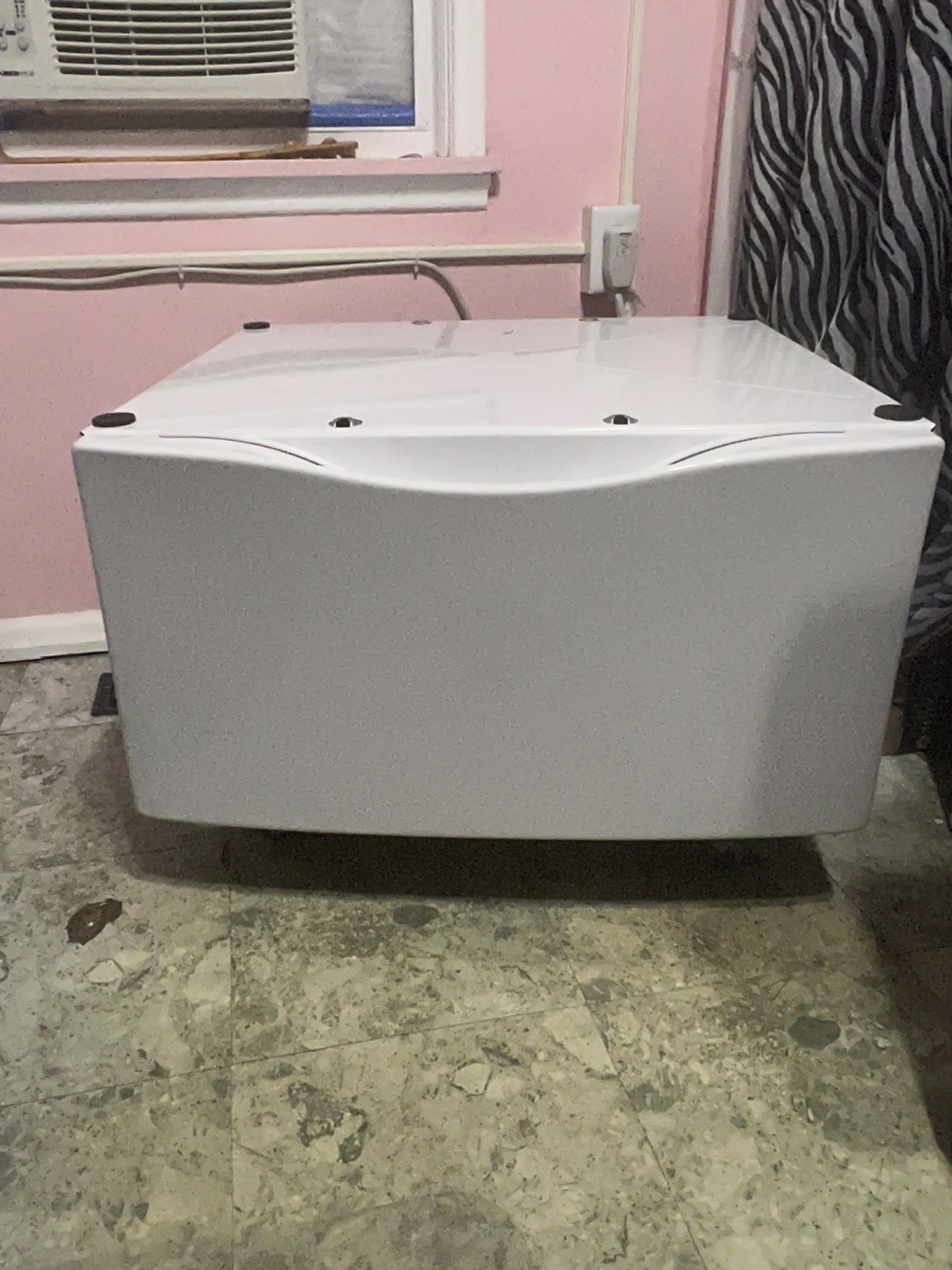Washer / dryer pedestal thumbnail
