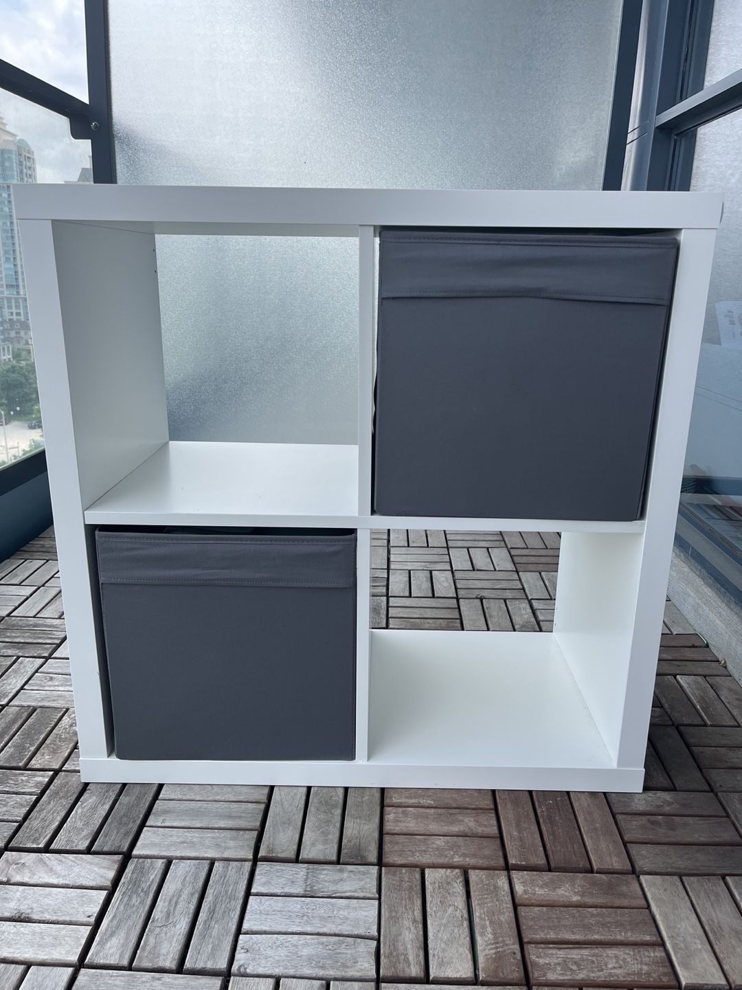IKEA Kallax white 2x2 shelves *LIKE NEW* - photo 4