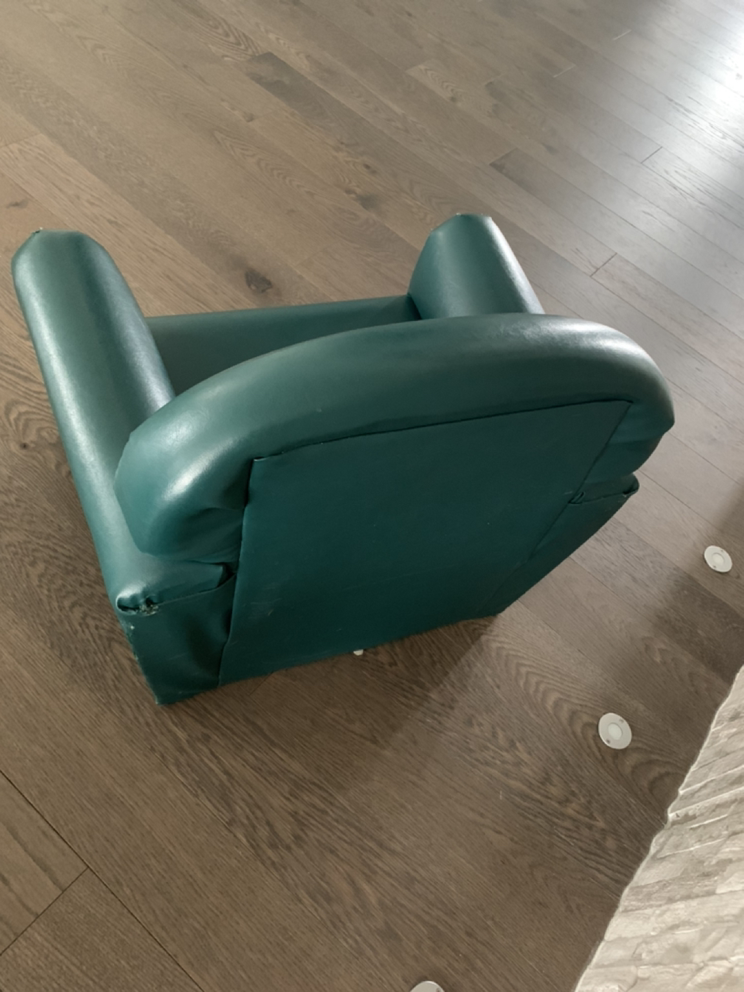 Children’s Faux leather armchair forest green image indicator(4)
