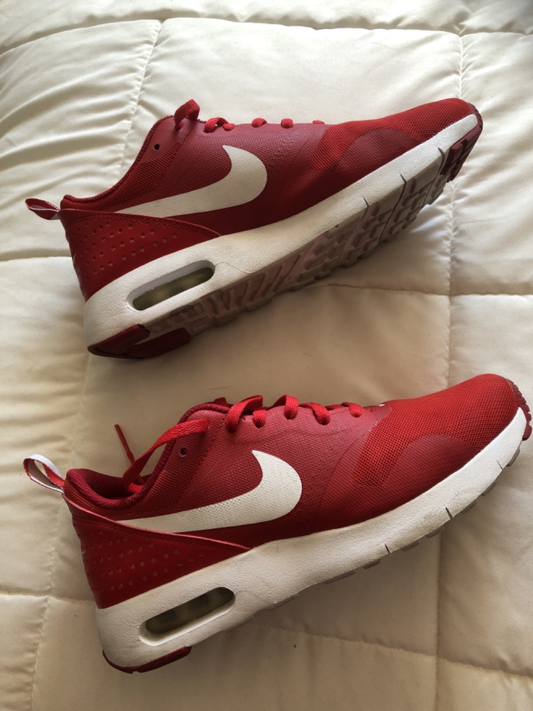 Nike Air Max (size 5.5 youth = size 7 women’s) - photo 3