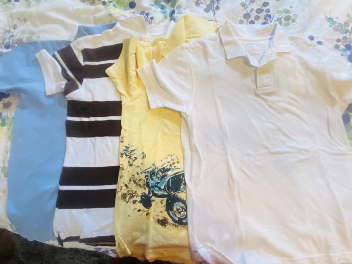 Boys cotton golf shirts x4 (size 12 or xL) thumbnail