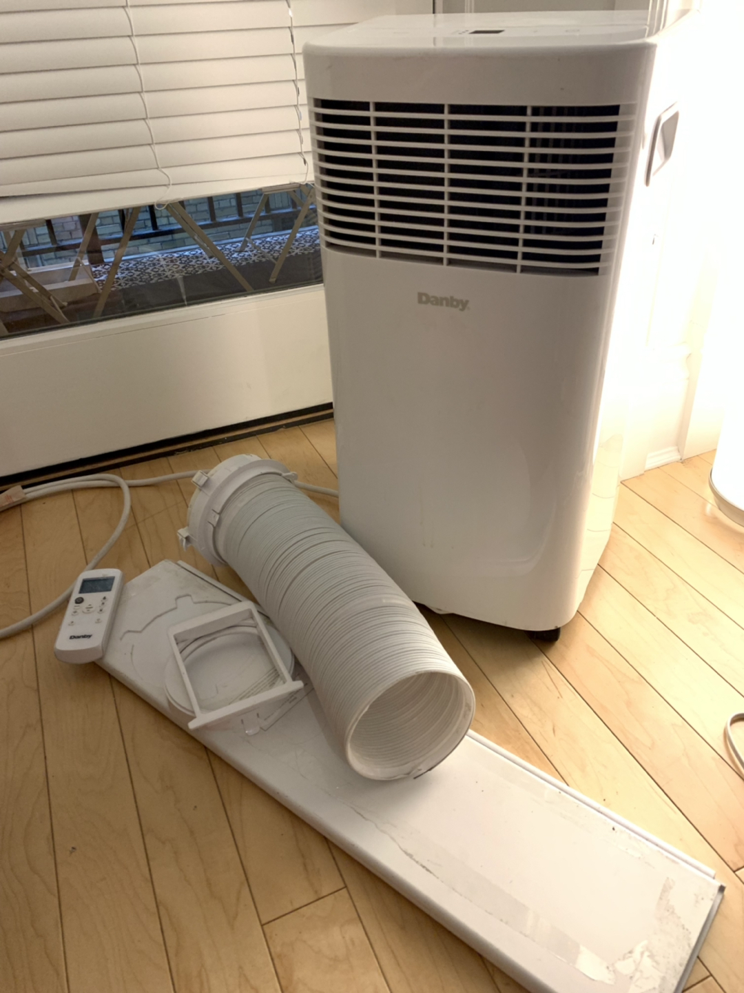 Danby Portable Air Conditioner - photo 2