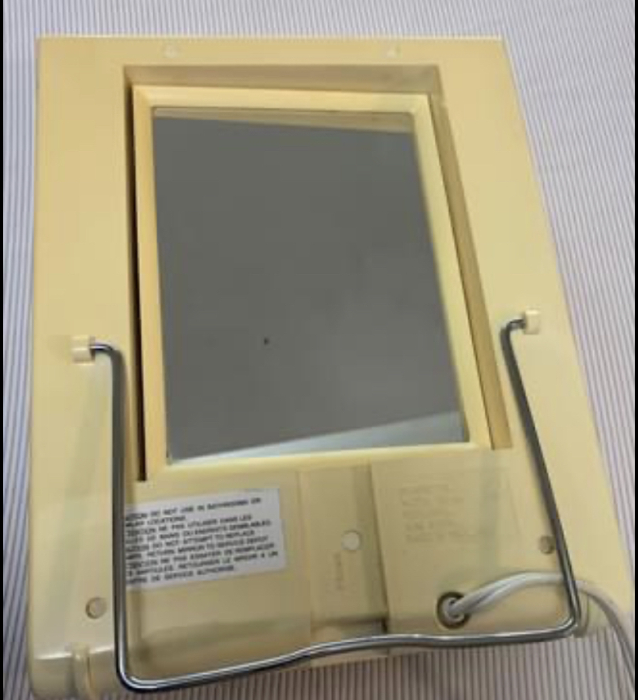 Moving sale Remington True To Light Mirror - photo 3