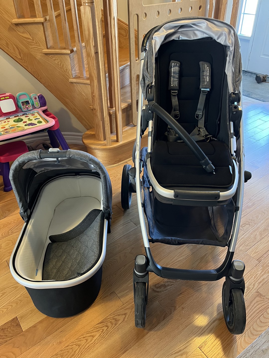 Selling Excellent Used Condition 2018 Uppababy Vista Stroller - photo 5