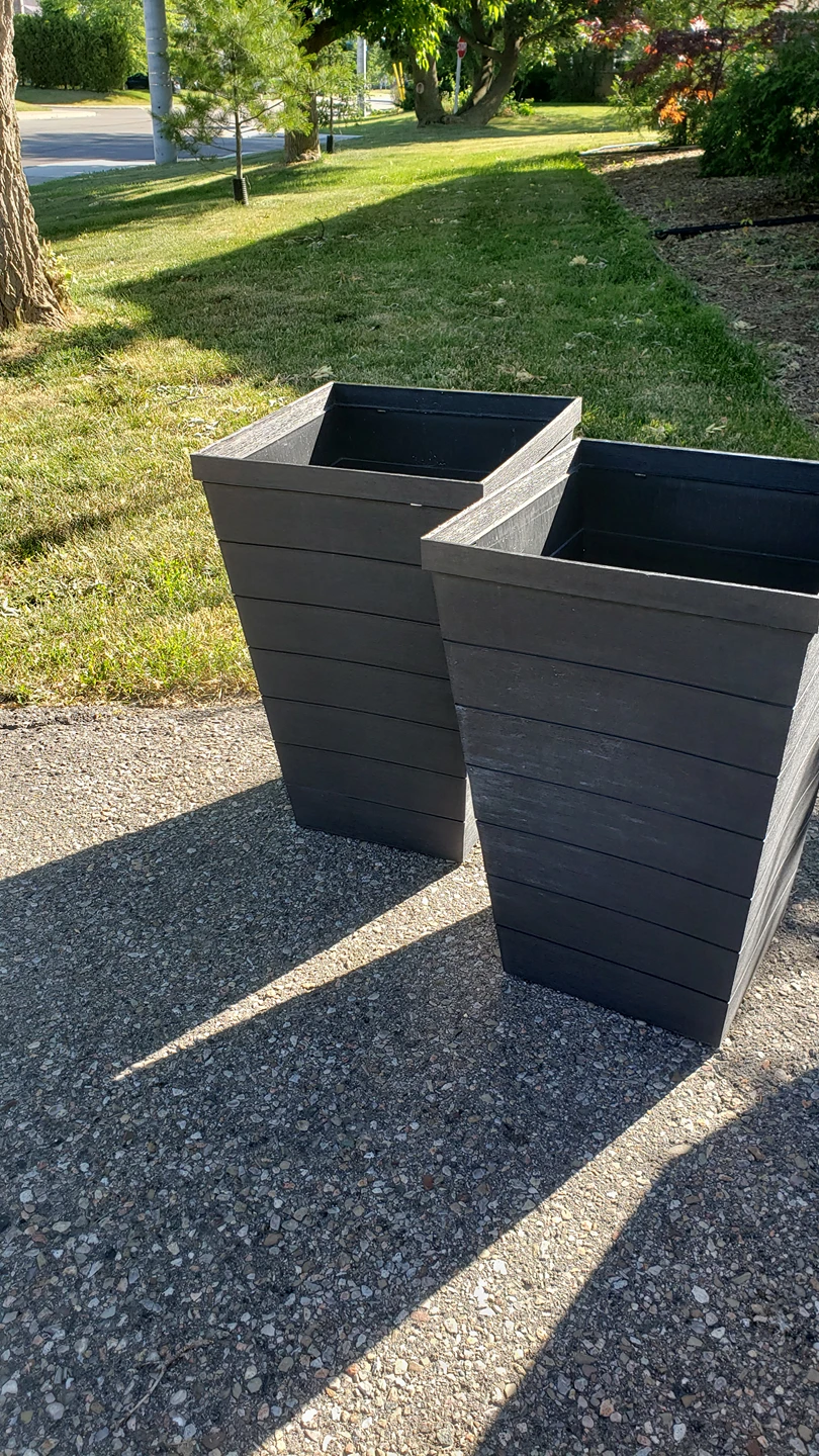 Planters $15 each - photo 3